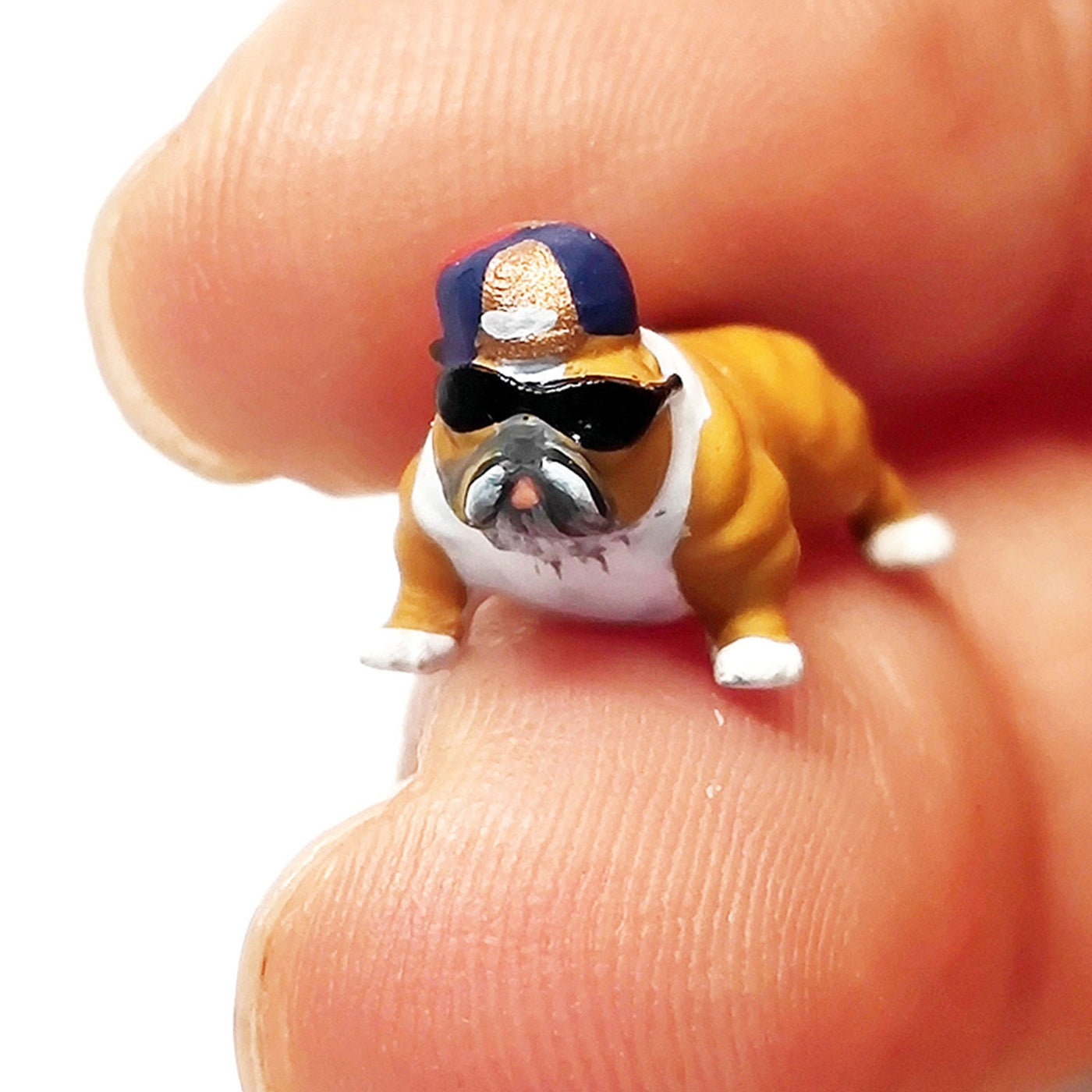 1PC "The Bulldog with Cap" 1/64 Mini Figure HO 1:64