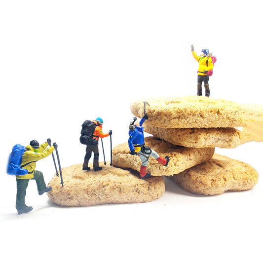 4PCS "Himalaya Hiking" 1/87 Mini Figure HO 1:87