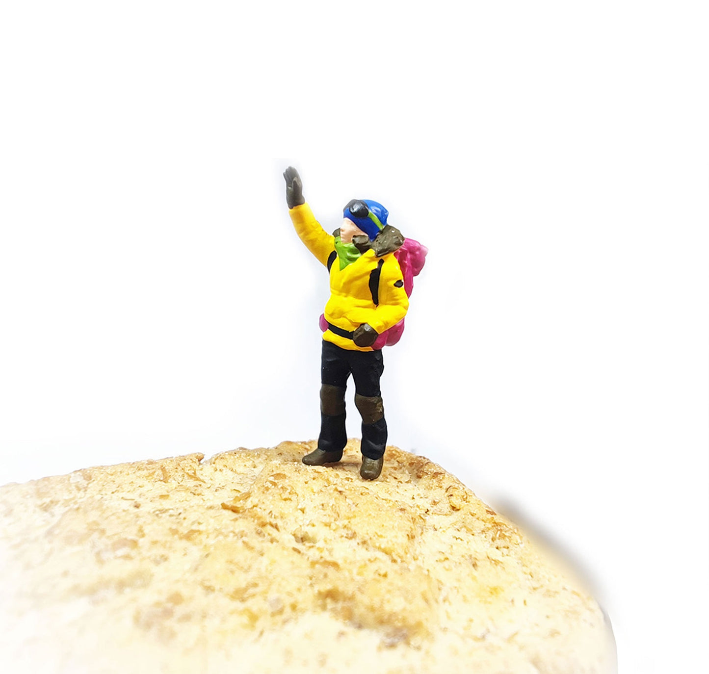 4PCS "Himalaya Hiker" 1/64 Mini Figure HO 1:64