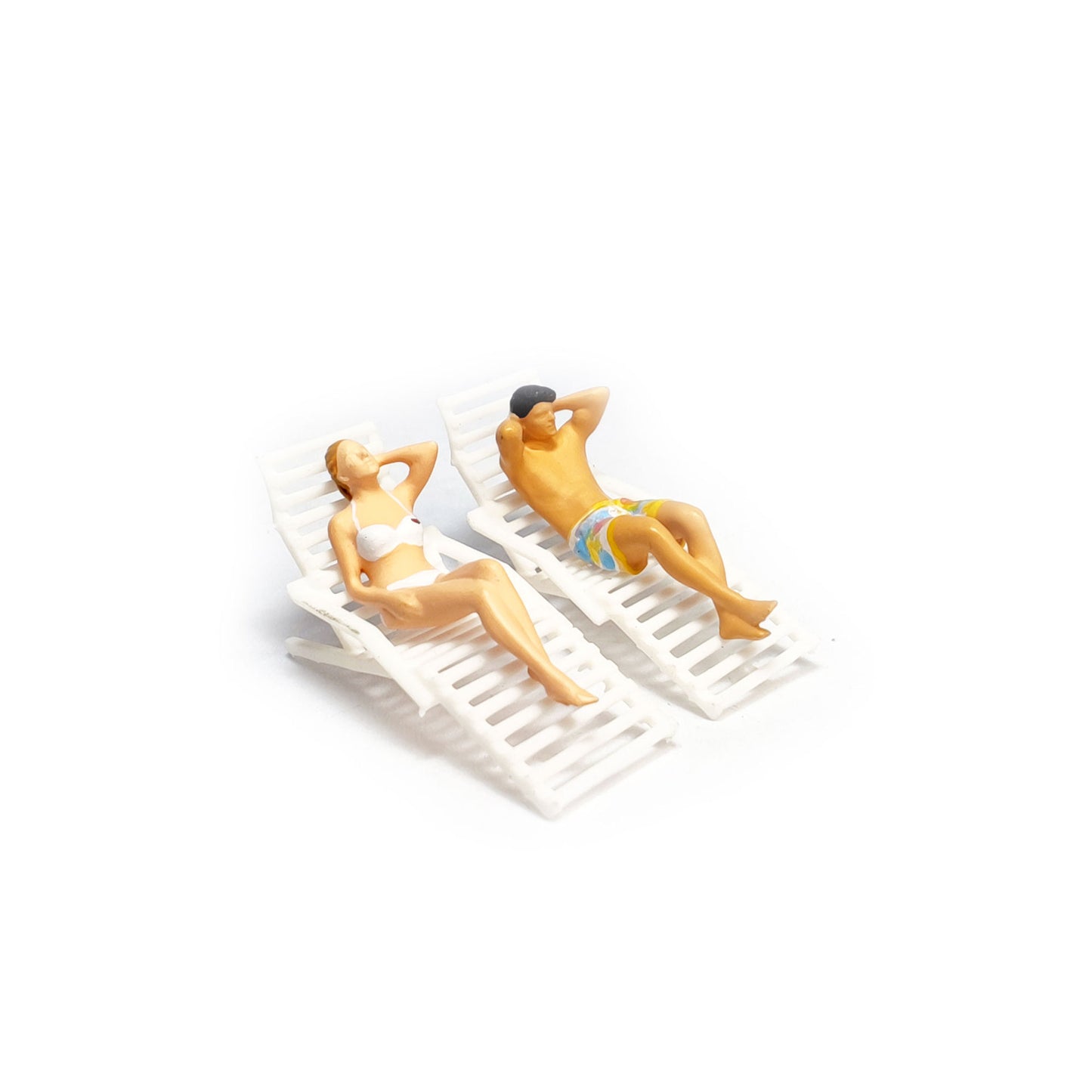 4PCS "Sun Bathing Couple" 1/87 Mini Figure HO 1:87