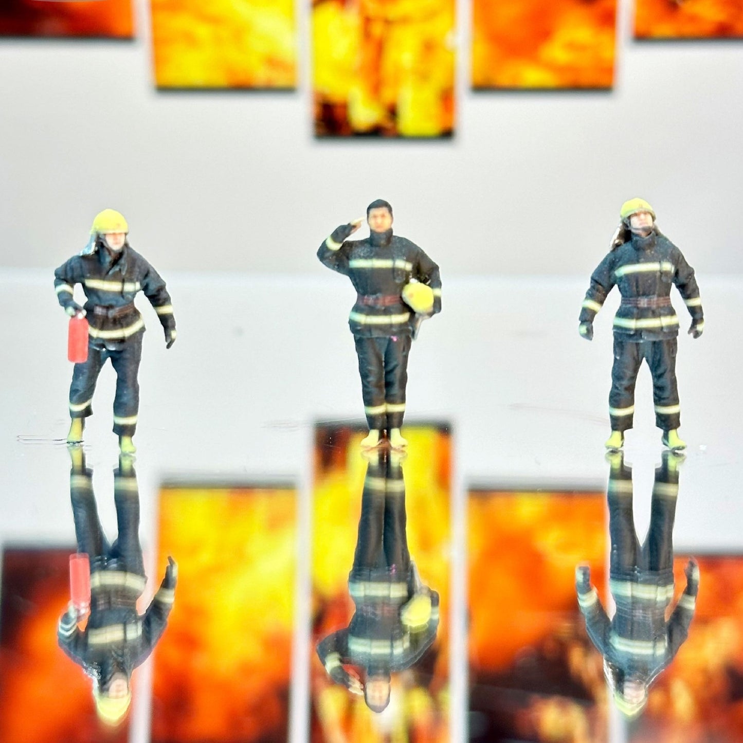 3PCS "The Fireman" 1/64 Mini Figure HO 1:64